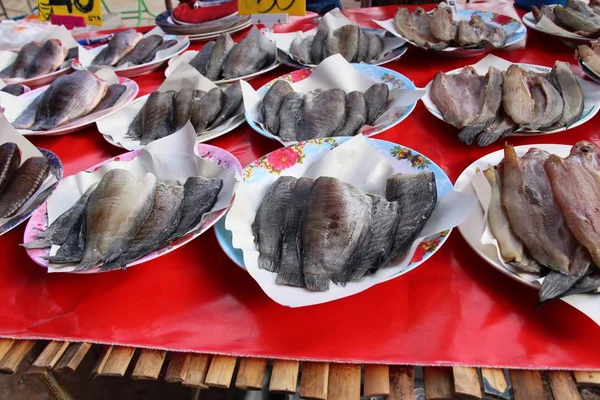 Ryby Suszone Gotowania Przy Ulicy Żywności — Zdjęcie stockowe