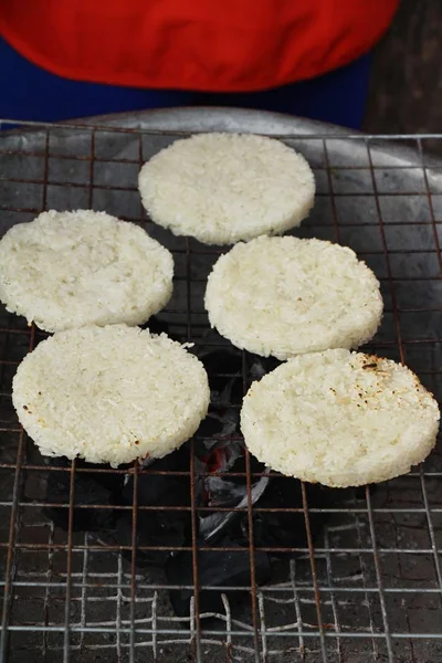 Grilled Sticky Rice Egg Plating Stove — Stock Photo, Image