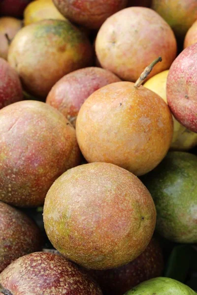 Passionsfrucht Schmeckt Beim Streetfood — Stockfoto