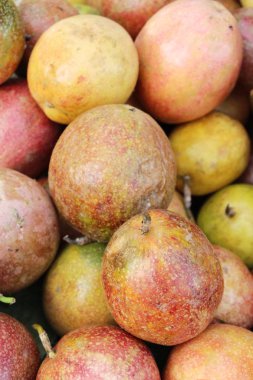 Passion fruit sokak gıda lezzetlidir