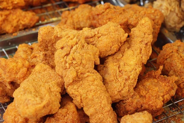 Τηγανητό Κοτόπουλο Είναι Νόστιμο Φαγητό Του Δρόμου — Φωτογραφία Αρχείου