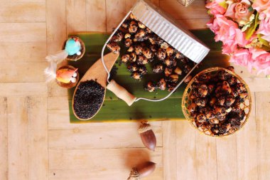 Chispy şeker fıstık siyah susam ile