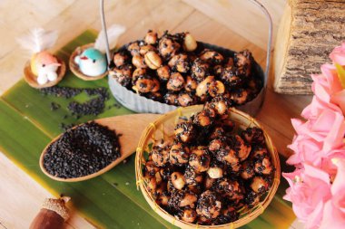 Chispy şeker fıstık siyah susam ile