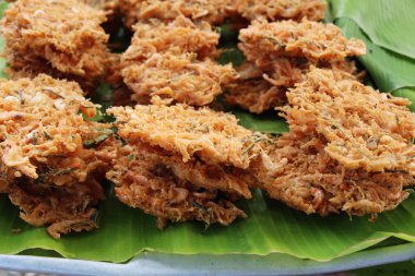 Kızarmış karides sokak gıda lezzetlidir