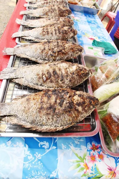 Grilovaná Ryba Vynikající Rychlé Občerstvení — Stock fotografie
