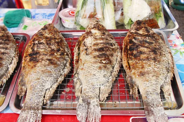 Peixe Grelhado Delicioso Comida Rua — Fotografia de Stock