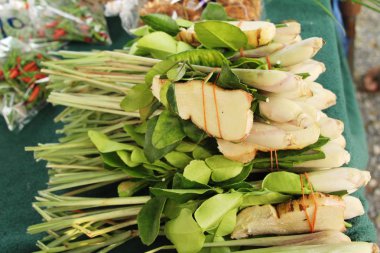 Sebze için baharatlı çorba sokak gıda ayarla