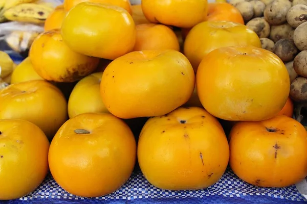 Persimmon Owoc Jest Pyszne Ulicy Żywności — Zdjęcie stockowe