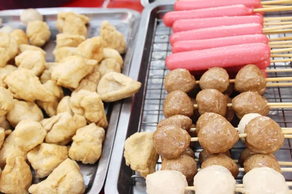 Embutidos Parrilla Albóndigas Comida Callejera — Foto de Stock