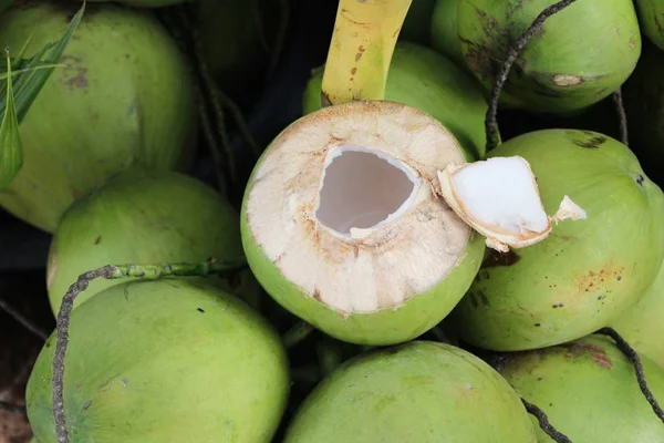 Fruta Coco Delicioso Comida Calle —  Fotos de Stock
