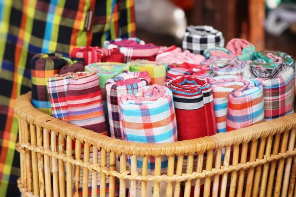 Thai Gestreepte Stof Schoonheid Bij Straat Shop — Stockfoto