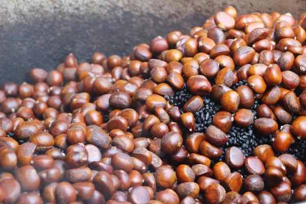 Kavrulmuş kestane sokak gıda lezzetli