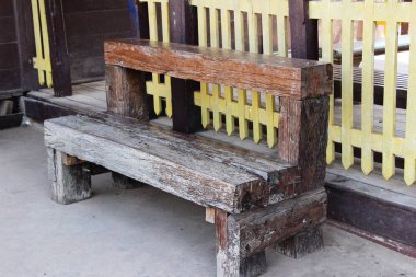 Bahçe vintage tarzı ahşap sandalye