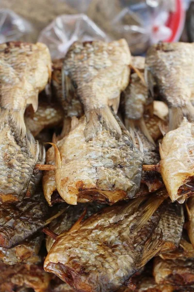 Сушеная Рыба Приготовления Пищи Улице — стоковое фото