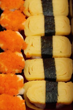Karışık rulo suşi set lezzetli, Japon gıda