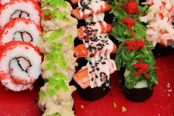 Vegyes Roll Sushi Beállítása Finom Japán Étel — Stock Fotó