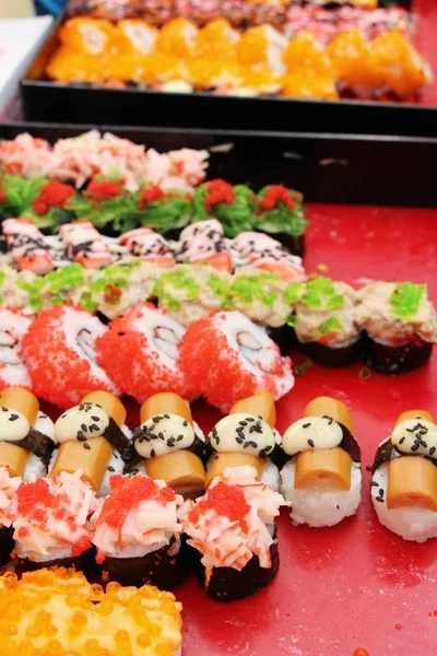 Sushi Rolo Misto Conjunto Delicioso Comida Japonesa — Fotografia de Stock