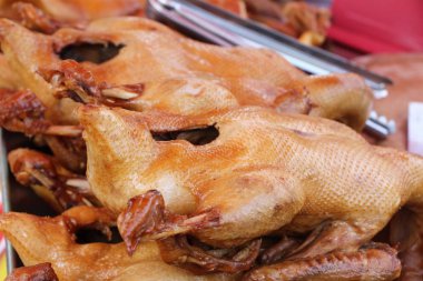 Komposto ördek sokak gıda lezzetlidir