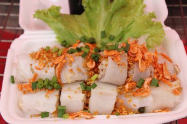 şehriye böreği soslu lezzetli