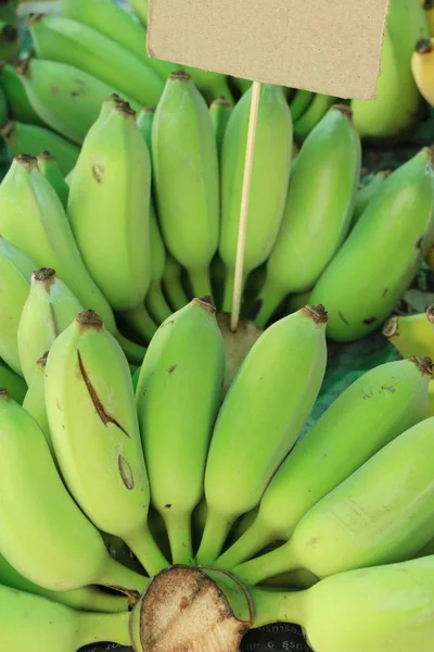 Rijpe banaan is heerlijk op straat eten — Stockfoto