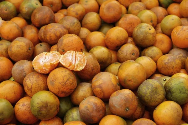 Oranžové plody je vynikající na rychlé občerstvení — Stock fotografie