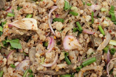 Baharatlı domuz eti salata sokak gıda lezzetli 