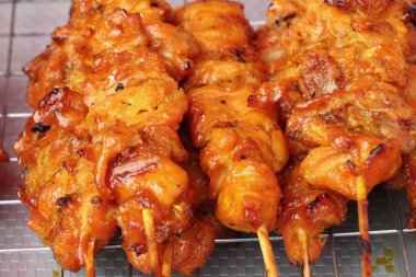 Izgara tavuk sokak gıda lezzetlidir