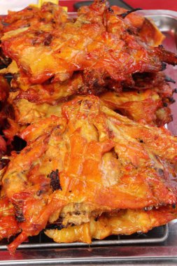 Izgara tavuk sokak gıda lezzetlidir