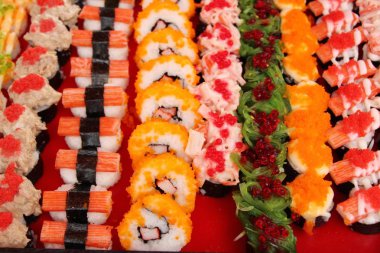 Karışık rulo suşi set lezzetli, Japon gıda