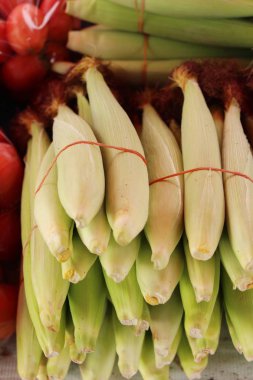 sokak gıda pişirme için bebek Mısır