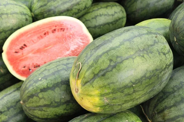 Fresh watermelon is delicious at street food — Stock Photo, Image