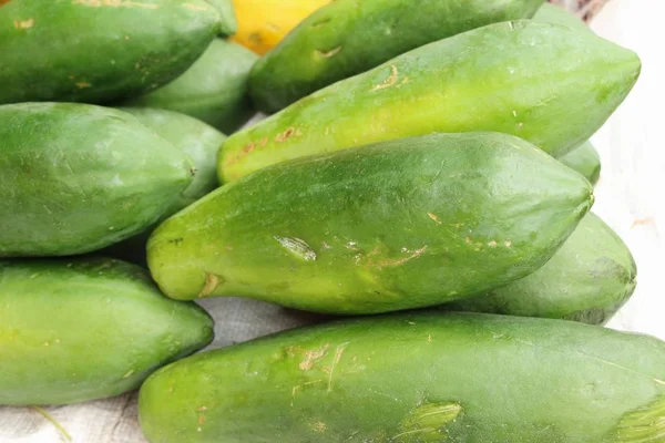 Rijpe papaya is heerlijk in de markt — Stockfoto