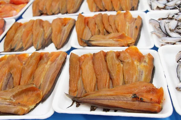 Szárított hal, az utcai élelmiszer főzés — Stock Fotó