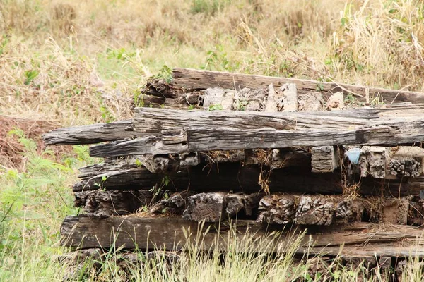 Velhos dormentes de madeira estilo vintage para ferrovia — Fotografia de Stock