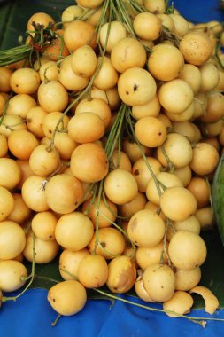 longkong meyve sokak gıda lezzetli