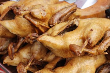 Komposto ördek sokak gıda lezzetlidir