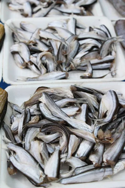 屋台で調理するため干物 — ストック写真