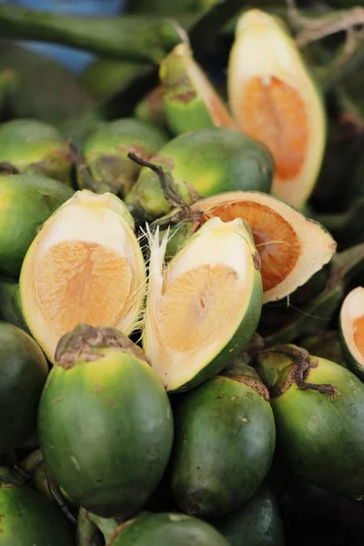 槟榔棕榈与大自然在街头美食 — 图库照片