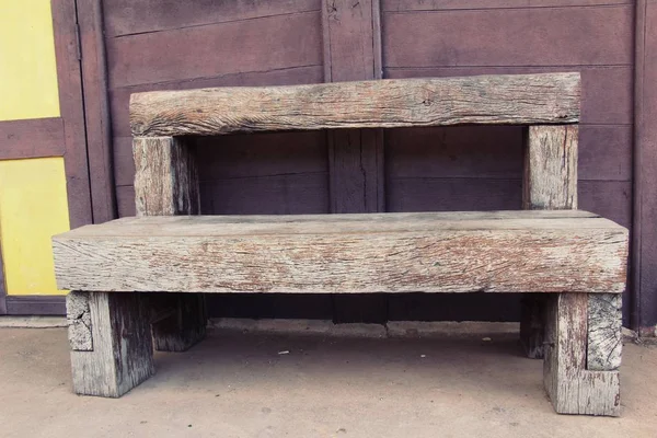 Scaune din lemn în stil vintage grădină — Fotografie, imagine de stoc