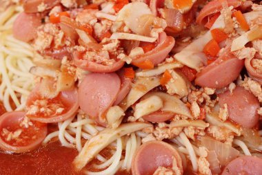 Spagetti sokak gıda lezzetli domuz eti ile