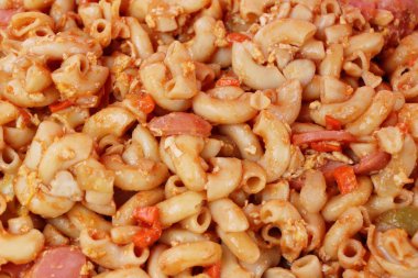 Spagetti sokak gıda lezzetli domuz eti ile