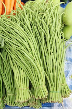 Sokak gıda yemek pişirmek için uzun fasulye