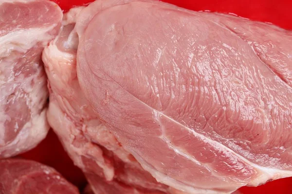 Сира свинина для приготування їжі на вулиці — стокове фото