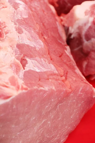Daging babi mentah untuk dimasak di makanan jalanan. — Stok Foto