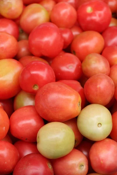 Tomates frescos para cocinar en comida callejera —  Fotos de Stock