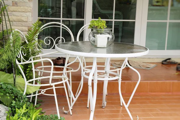 Set chairs of vintage style in garden — Stock Photo, Image