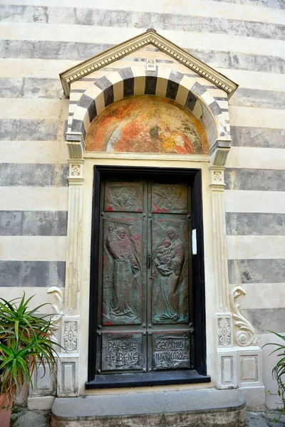 Iglesia San Leonardo Porto Maurizio Imperia Italia — Foto de Stock