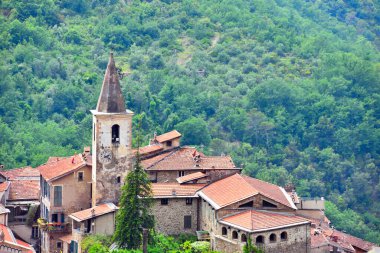 Imperia İtalya 'nın orta çağ köyü