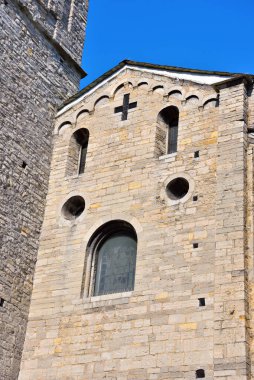 11. yüzyıl Bellagio İtalya 'sından San Giacomo' nun Romanesk Bazilikası