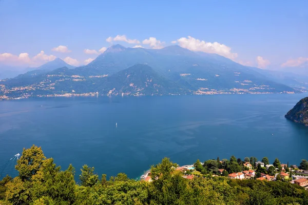 Панорама Озера Комо Деревни Варенна Италия — стоковое фото